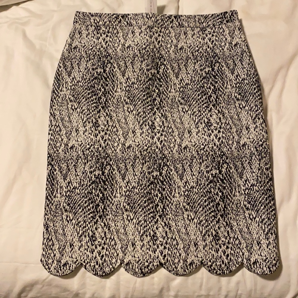 Knee Length, Scallop Hem Skirt